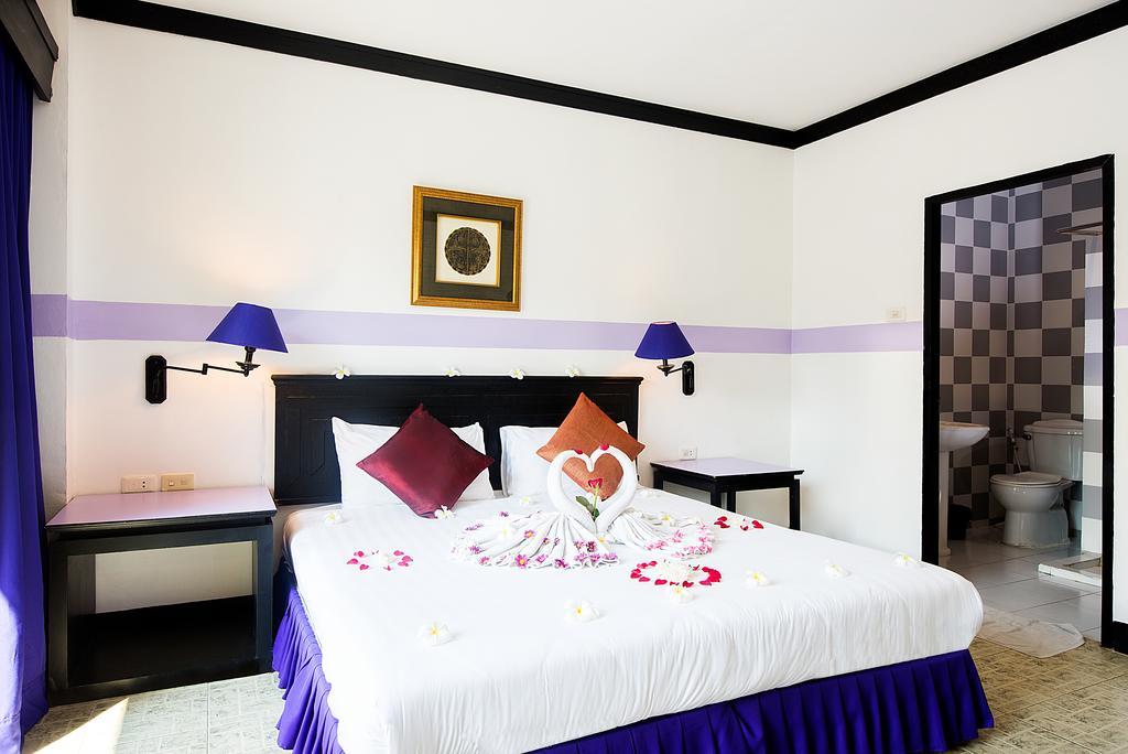 Asena Karon Resort Exterior photo